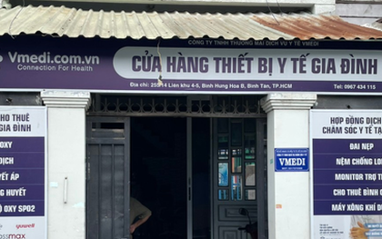 Truyền nước biển tại… quán cà phê