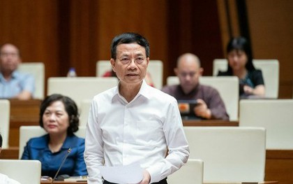 Bộ trưởng Nguyễn Mạnh Hùng: Lộ lọt thông tin cá nhân, có thể bị mạo danh tiêu tiền mà không biết