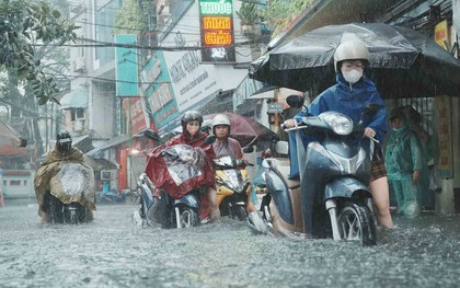 Cảnh báo mưa lớn, lốc kèm sấm sét tại Hà Nội và Bắc Bộ