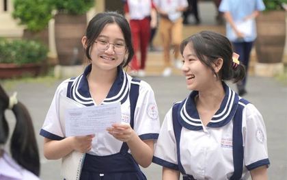 Đề tiếng Anh thi vào lớp 10 2024 của TPHCM: "Dễ thế này mà không được 10 điểm là mẹ em đánh"