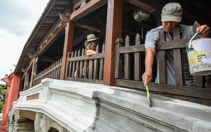 Hội An quét lớp vôi màu nhụ lên thành Chùa Cầu