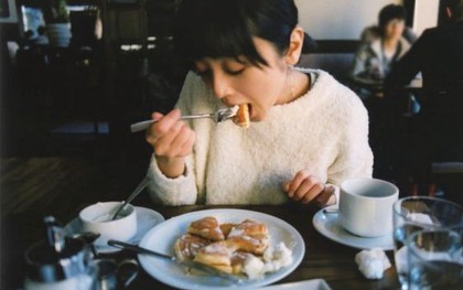 6 dấu hiệu cảnh báo bạn đang ăn quá nhiều đường, ngon mấy cũng nên hạn chế kẻo bệnh tật vây quanh
