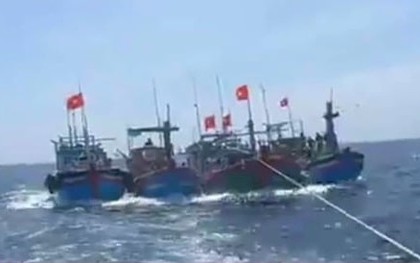 Tàu cá gặp nạn trên biển, thuyền viên phát trực tiếp lên mạng xã hội cầu cứu