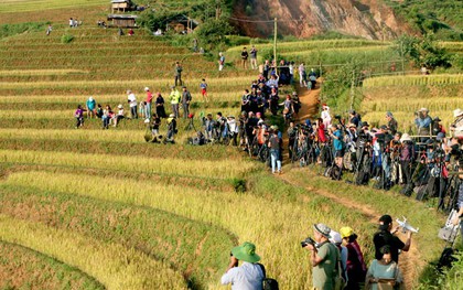 Huyện miền núi lọt danh sách "điểm đến có vẻ đẹp siêu thực", cách Hà Nội 300km, đường lên khó hơn Sa Pa