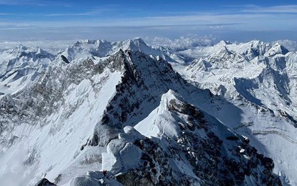 Ngọn núi cao nhất thế giới, vượt cả Everest gần 2.000m