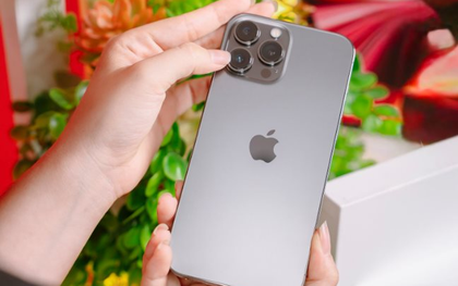 Bảng giá iPhone gây choáng: iPhone 16 và các dòng iPhone cũ giảm giá còn 9,9 triệu đồng