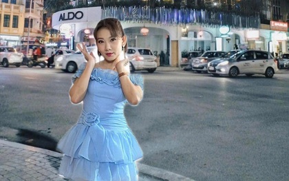 Nhan sắc tuổi 50 của nữ NSND vừa công khai hôn môi "cô gái lạ mặt", vừa tuyên bố có bạn trai kém 2 con giáp