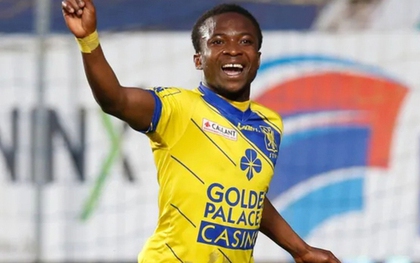 Cầu thủ Trung Quốc đẩy đối thủ gãy cổ, suýt liệt nửa người gây phẫn nộ