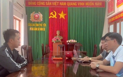 Vừa lãnh lương đã tiêu sạch, sợ vợ la, gã trai đi cướp điện thoại