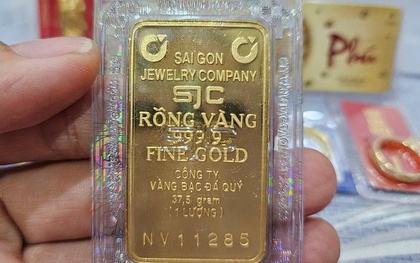 Sáng 15-10, giá vàng miếng SJC vượt 147 triệu đồng/lượng