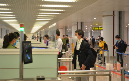 Bộ Công an công bố các thủ tục hành chính mới trong lĩnh vực xuất nhập cảnh có hiệu lực từ 8/10, người dân cần chú ý