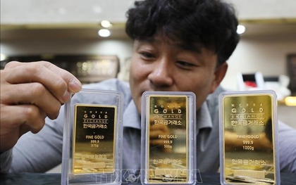 Thấy vàng "leo đỉnh", người đàn ông ở Trung Quốc vay tiền mua vàng rồi mất trắng 6 năm lương chỉ trong một ngày