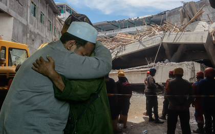 Không còn dấu hiệu sự sống tại trường học bị sập ở Indonesia, nơi 59 học sinh mắc kẹt dưới đống đổ nát