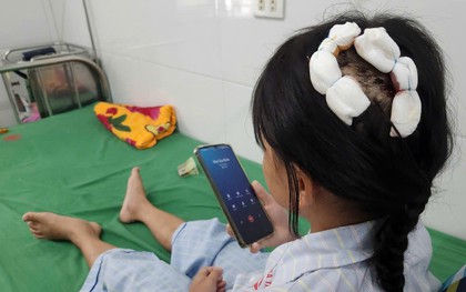 Bé gái bị cha dượng dùng búa bạo hành: Lời kể nghẹn ngào của nạn nhân