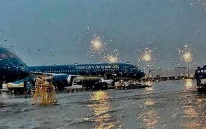 Ba sân bay bị ảnh hưởng trực tiếp của bão số 12, nhiều chuyến bay bị đẩy sớm hoặc hủy