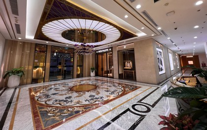 Ngắm tòa nhà đầu tiên kết nối với ga metro: Nơi Hermès, Dior, Bvlgari hội tụ, từng 'nằm trong tay' tỷ phú Phạm Nhật Vượng