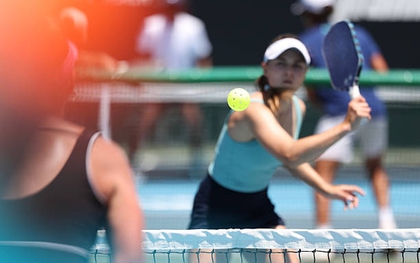 Đánh pickleball trúng mắt khiến nhiều người mất thị lực tạm thời