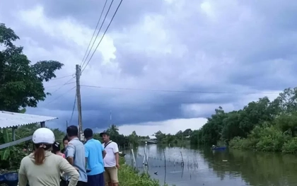 Bé gái 3 tuổi ở Cà Mau tử vong khi ngã xuống vuông tôm