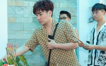 Nam ca sĩ quê Hà Nội: "Tôi không xuất hiện thì bầu show sẽ bị thưa kiện"
