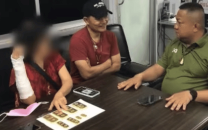 Bị "cảnh sát dởm" yêu cầu nộp vàng, cụ bà 70 tuổi liền bỏ 11 tỷ đồng để mua vàng đem giao: Cái kết có hậu hơn cả chuyện cổ tích!