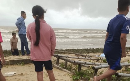 Thi thể trẻ sơ sinh trôi dạt vào bờ biển Đà Nẵng