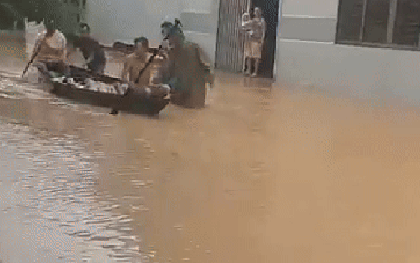 NÓNG: 8 người trong gia đình ở Đà Nẵng bị ngạt khí, 1 người đã tử vong