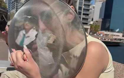 Khách Tây làm 1 việc "khó hiểu" trên đường phố Úc: Nguyên nhân đến từ thứ không ai ngờ tới