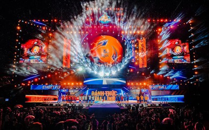 Khi 3.300 cầu thủ Việt cùng huyền thoại Manchester United tạo nên cơn sốt bóng đá đường phố