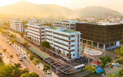 Ngôi trường miền Trung nhiều năm liên tiếp lọt top ĐH tốt nhất thế giới, sở hữu combo khuôn viên đẹp và chất lượng hàng đầu