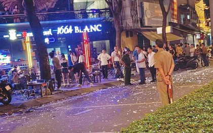 Thanh niên mang đao vào trong quán bi-a, 20 khách hoảng loạn bỏ chạy