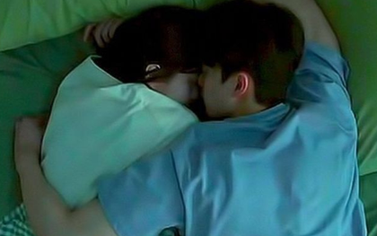 Làm "chuyện ấy" bao nhiêu lần 1 tháng là khỏe mạnh?
