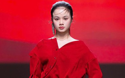 Mẫu Teen Maika Ngọc Khánh sải bước tại tuần lễ thời trang Milan Fashion Week 2025