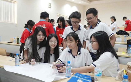TPHCM thí điểm không cho học sinh dùng điện thoại giờ ra chơi