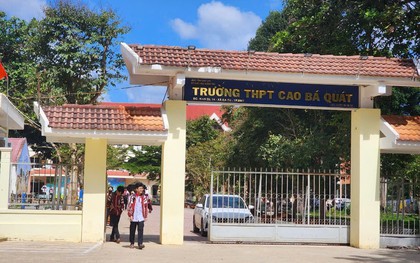 Miễn nhiệm chức vụ nữ hiệu trưởng cho học sinh lớp 12 "tự nguyện" nghỉ học