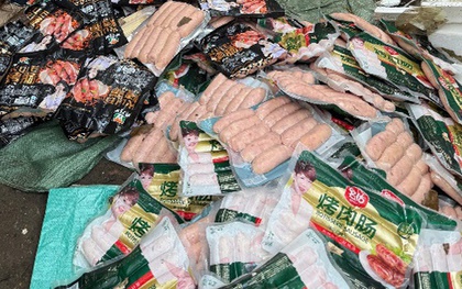 Gần 1,7 tấn xúc xích, lạp xưởng không rõ nguồn gốc suýt tuồn ra thị trường: Lời cảnh báo cho người tiêu dùng Thủ đô