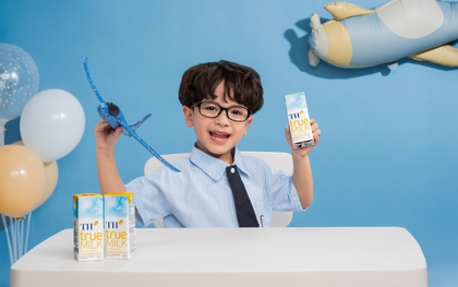 Sữa tươi tiệt trùng hương trái cây mới từ TH true MILK có gì mà cả nhà thích mê?