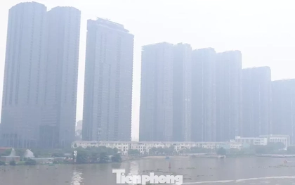 TPHCM mờ trắng trong sương, bụi mịn vượt ngưỡng nhiều lần