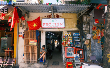 Quán phở duy nhất bên hồ Gươm sắp phải di dời sau gần 70 năm