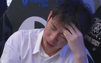 CKTG 2025: Từ HLV đến BLV LPL đều phải bật khóc trước Faker và T1