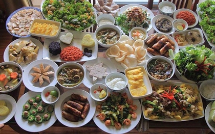 Bữa giỗ bố chồng sóng gió: Chị chồng mỉa mai ‘đón bà lên để trông cháu’, tôi đáp 1 câu khiến cả mâm im phăng phắc