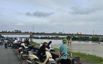 Chú rể sinh năm 2002 nghi nhảy cầu mất tích ngay trong ngày cưới: Bố mẹ suy sụp khóc ngất, mong phéo màu xảy ra