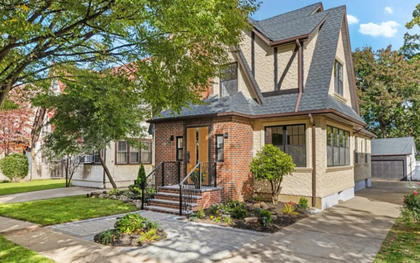 Rao bán căn nhà thời thơ ấu của Tổng thống Donald Trump với giá khó tin