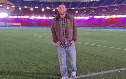 Messi trở về Barcelona