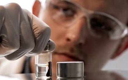 Lo sợ 1 triệu việc làm bị thổi bay, nền kinh tế lớn thứ 3 thế giới tìm cách tái chế đất hiếm nhưng ‘mọi thứ đều bị Trung Quốc bao vây’