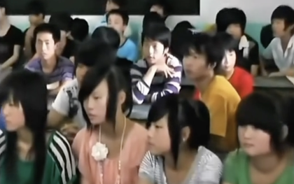 Bức ảnh cả lớp đu trend khiến hội 9X cười sảng: Hỏi sao xưa thầy cô ngứa mắt tụi mình!