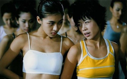 Hậu trường cảnh nóng hot nhất phim Sex Is Zero: Nữ chính bị hành đến mức "run bần bật"