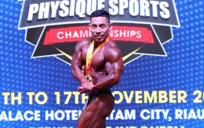 Phạm Văn Mách vô địch thể hình thế giới ở tuổi 49