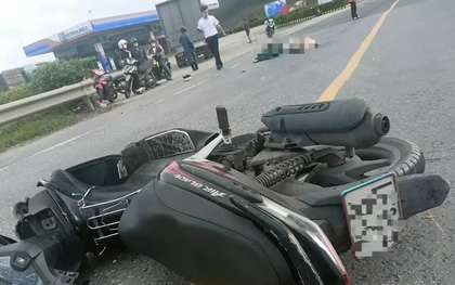 Hai người tử vong sau va chạm giữa ô tô tải và xe máy trên Quốc lộ 1