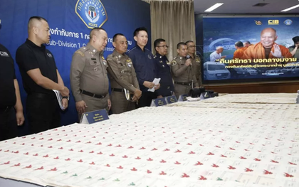 Trụ trì Thái Lan cấu kết ăn chặn hơn 8.000 tỷ đồng từ thiện của chùa: Tịch thu được 411 sổ đỏ, 60 ô tô