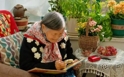 Ngôi nhà của bà cụ 92 tuổi gây xúc động: Như bước ra từ hoạt hình Ghibli, góc nào cũng chữa lành